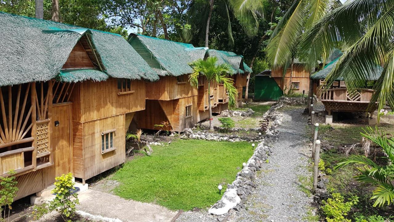 Nirvana & Dive Centre - Resort Moalboal